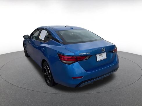 Used 2025 Nissan Sentra SV image 11