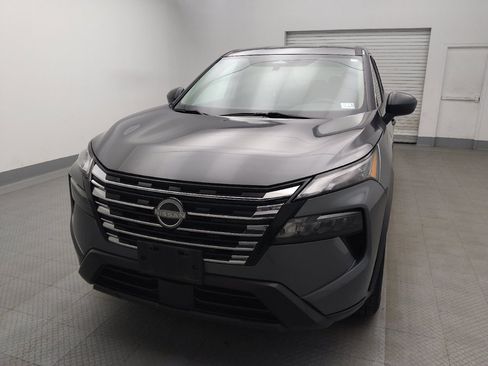 Used 2024 Nissan Rogue S AWD/4WD image 15