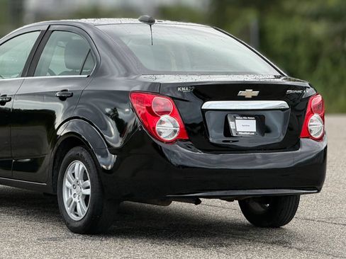Used 2016 Chevrolet Sonic LT FWD image 16