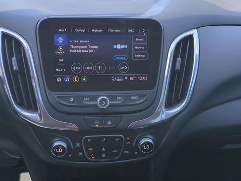 Used 2023 Chevrolet Equinox LT FWD image 14