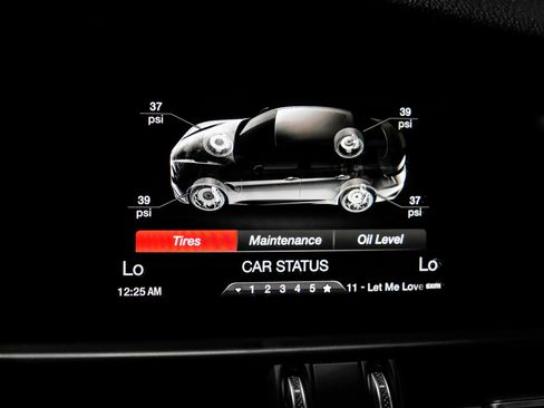 Used 2019 Alfa Romeo Giulia w/ Quick Order Package 22K Sport RWD image 32