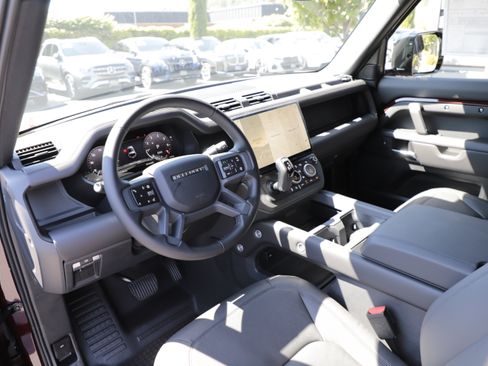 New 2026 Land Rover Defender 90 X-Dynamic SE AWD/4WD image 11