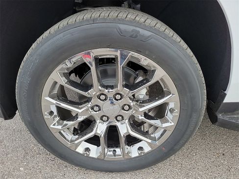 New 2026 GMC Yukon XL Elevation w/ LPO, Floor Liner Package image 14