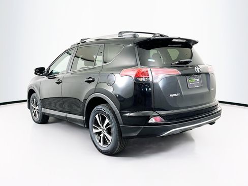 Used 2018 Toyota RAV4 XLE image 5