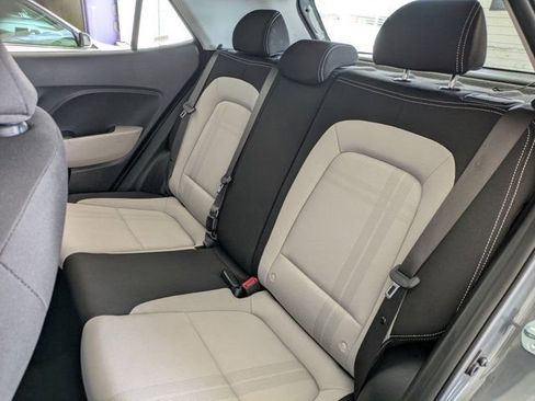Used 2025 Hyundai Venue SEL FWD image 23