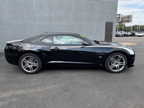 Used 2010 Chevrolet Camaro SS w/ RS Package RWD image 13