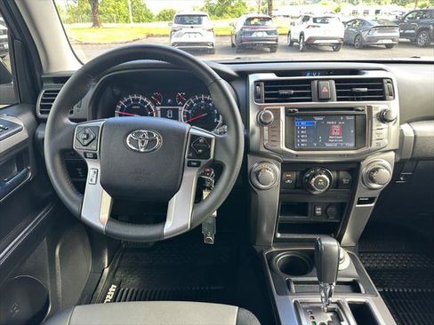 Certified 2019 Toyota 4Runner SR5 Premium AWD/4WD image 15