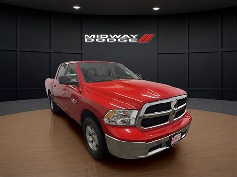 Used 2021 RAM 1500 Classic SLT image 2