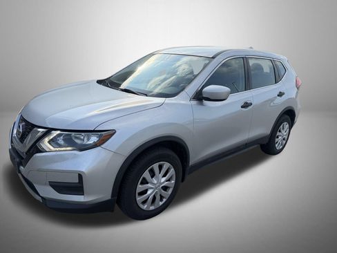 Used 2017 Nissan Rogue S AWD/4WD image 1