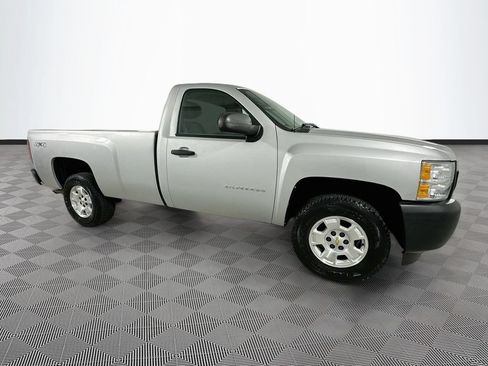 Used 2011 Chevrolet Silverado 1500 W/T AWD/4WD image 8
