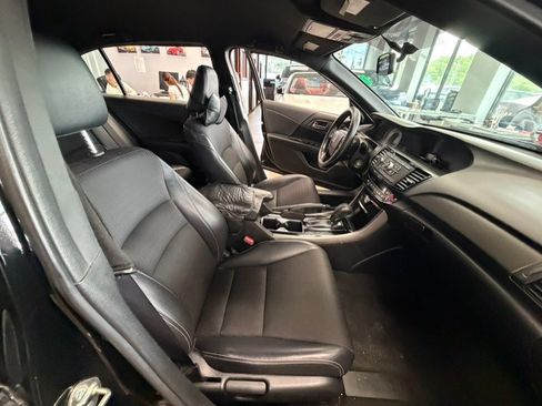 Used 2016 Honda Accord Sport image 34