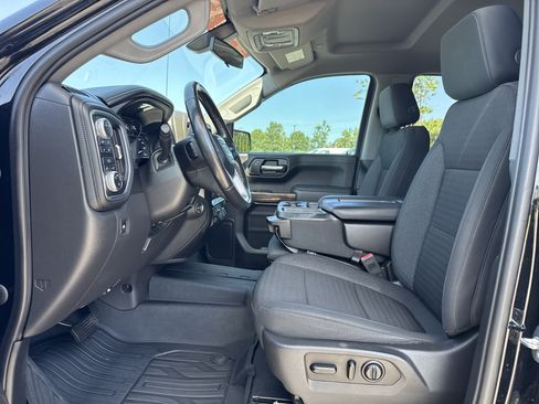 Used 2020 GMC Sierra 1500 SLE w/ SLE Value Package AWD/4WD image 17