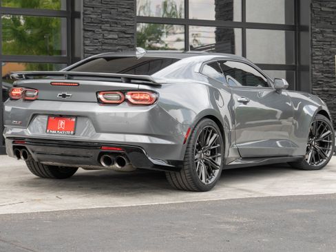 Used 2019 Chevrolet Camaro ZL1 RWD image 9