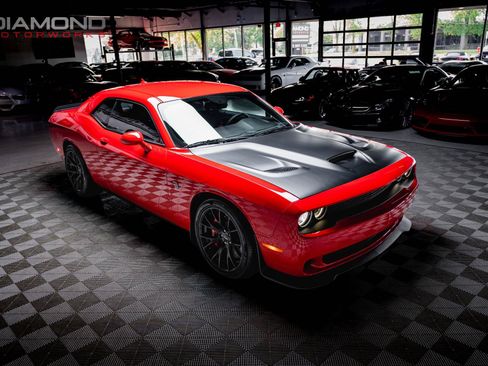 Used 2015 Dodge Challenger SRT Hellcat RWD image 66
