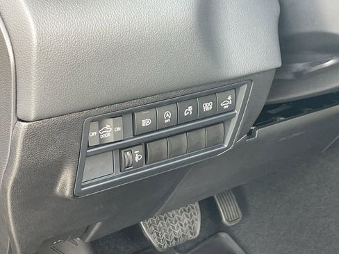 New 2026 Toyota Tundra Limited AWD/4WD image 11
