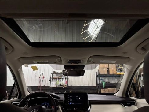 Used 2024 Toyota Corolla Cross XLE image 20