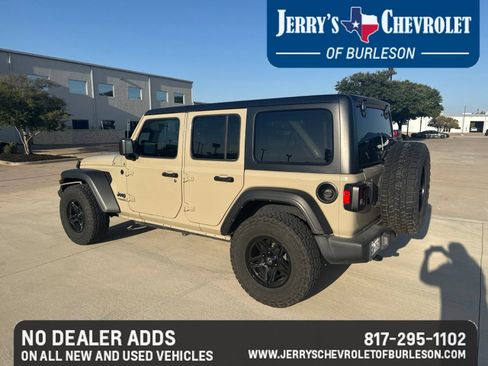 Used 2022 Jeep Wrangler Unlimited Sport AWD/4WD image 7