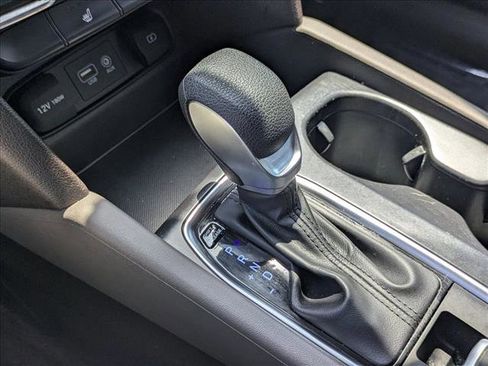Used 2019 Hyundai Santa Fe SEL FWD image 11