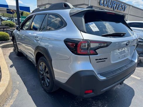 Used 2024 Subaru Outback Onyx Edition AWD/4WD image 4