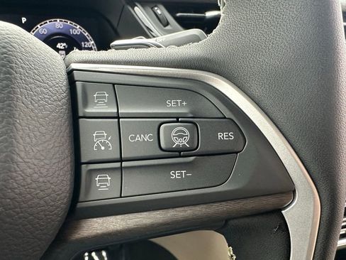 New 2026 Jeep Grand Cherokee Limited AWD/4WD image 32
