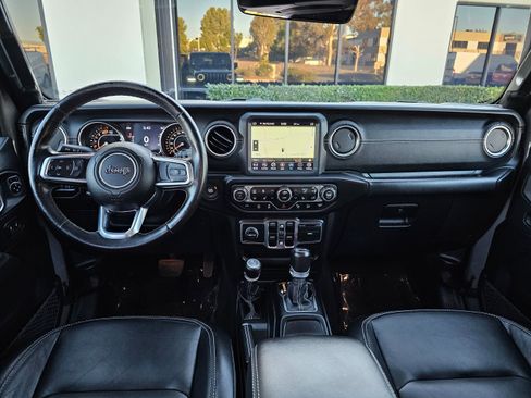 Used 2020 Jeep Wrangler Unlimited Sahara w/ Uconnect 4C Nav & Sound Group image 16