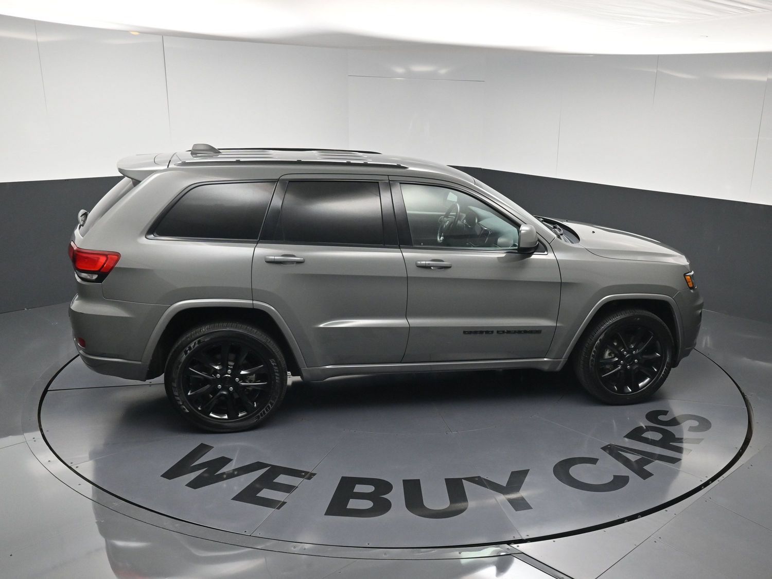 Used 2021 Jeep Grand Cherokee Laredo X AWD/4WD image 35