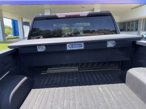 Used 2020 Chevrolet Silverado 1500 Custom w/ Custom Value Package AWD/4WD image 16