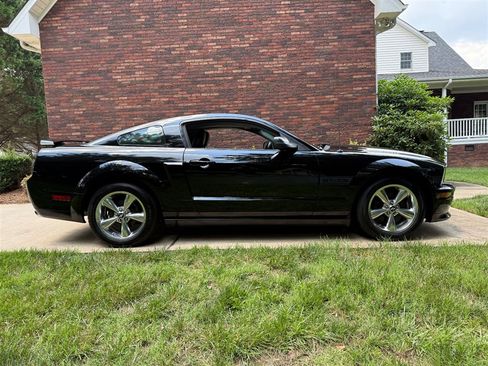 Used 2007 Ford Mustang GT RWD image 28