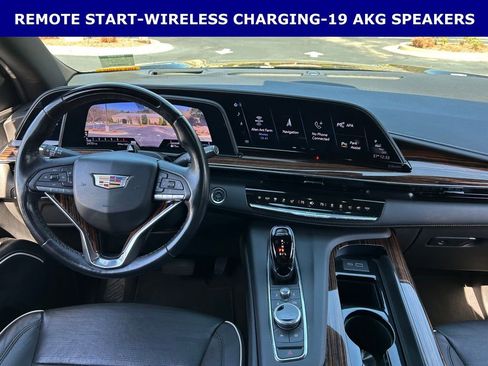 Used 2024 Cadillac Escalade ESV Premium Luxury image 14
