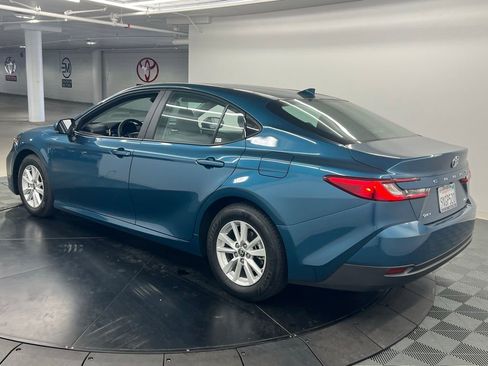 Used 2026 Toyota Camry LE FWD image 5