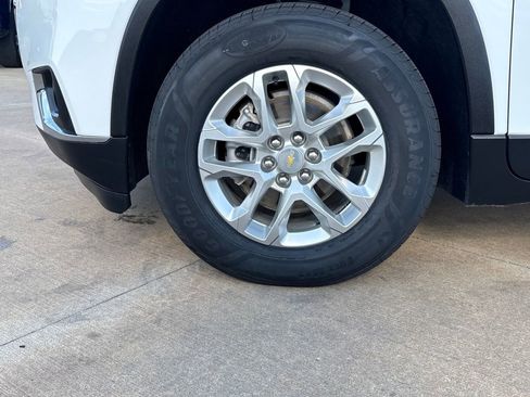 Used 2020 Chevrolet Traverse LT image 39