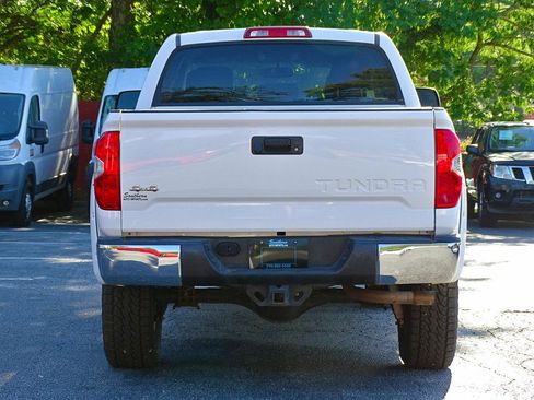 Used 2014 Toyota Tundra SR5 w/ SR5 Upgrade Package AWD/4WD image 15