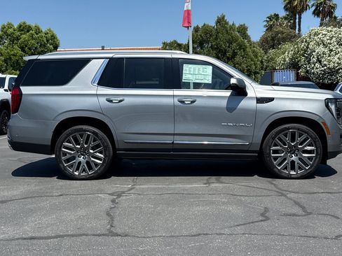 New 2026 GMC Yukon Denali Ultimate AWD/4WD image 3