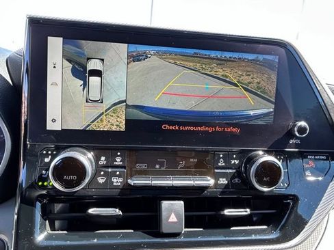 Used 2023 Toyota Highlander Platinum image 19