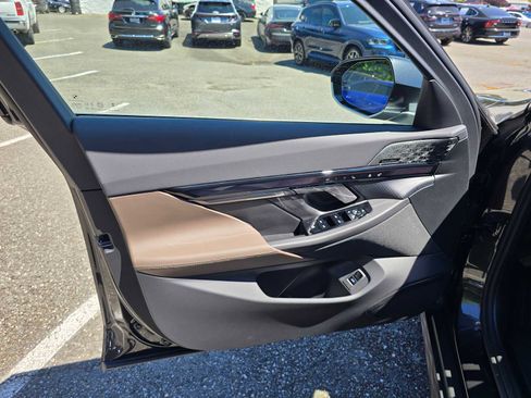 Used 2026 BMW i5 eDrive40 image 21