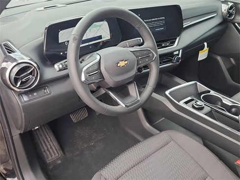 New 2026 Chevrolet Equinox LT image 18