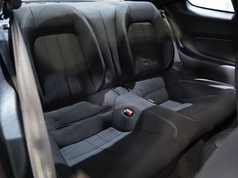 Used 2021 Ford Mustang GT RWD image 31