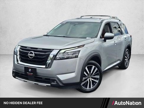 Used 2022 Nissan Pathfinder Platinum w/ Cargo Package AWD/4WD image 1