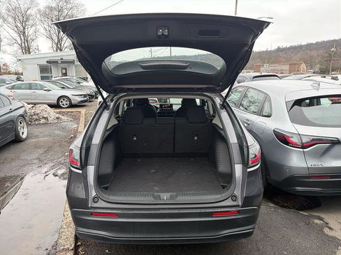 Used 2023 Honda HR-V LX image 9