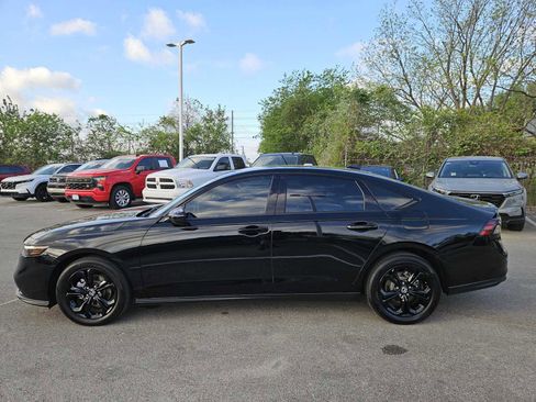 Used 2025 Honda Accord SE image 4