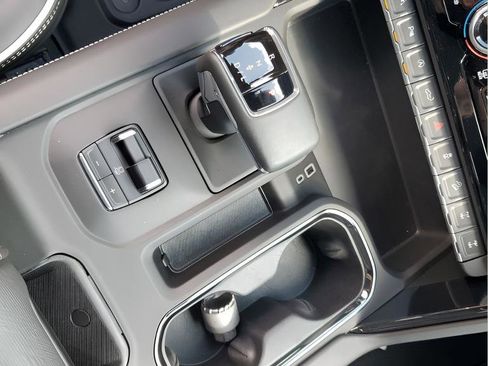 Used 2025 GMC Sierra 1500 AT4X image 39