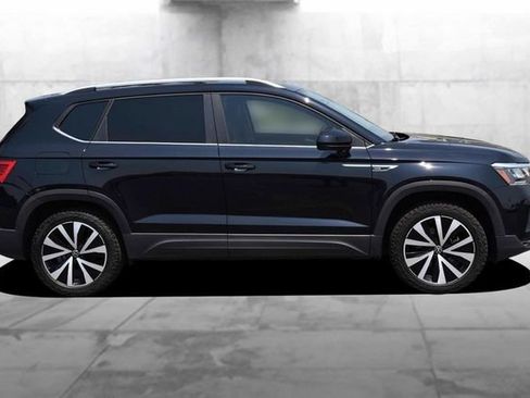 Used 2022 Volkswagen Taos SE AWD/4WD image 5