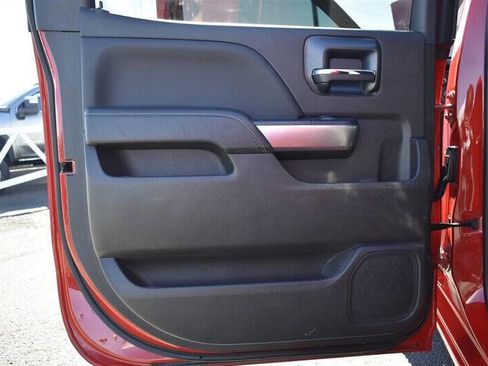 Used 2018 Chevrolet Silverado 1500 LT w/ LT Eassist Package image 19