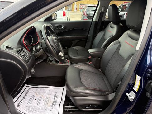 Used 2018 Jeep Compass Trailhawk w/ Cold Weather Group image 10