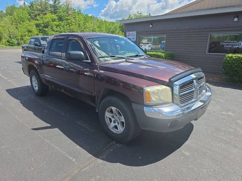Used 2005 Dodge Dakota SLT w/ Trailer Tow Group AWD/4WD image 4