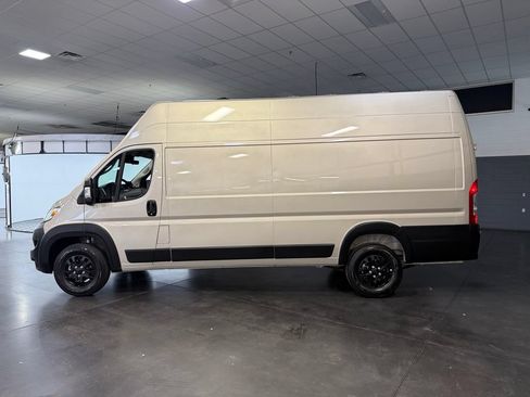 Used 2026 RAM ProMaster 3500 w/ Quick Order Package 22G SLT FWD image 9