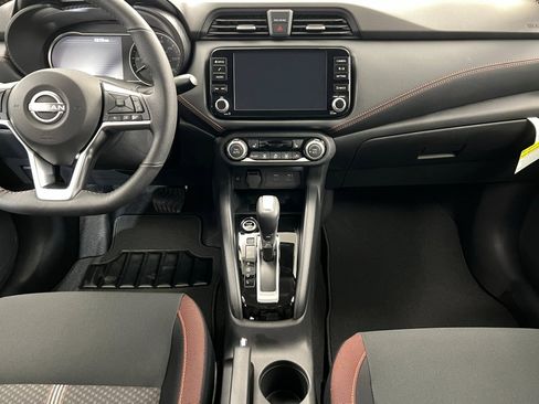 New 2025 Nissan Versa SR w/ Trunk Package image 13