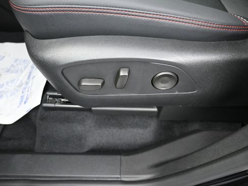 Used 2024 Chevrolet Traverse RS FWD image 10