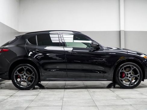 Used 2023 Alfa Romeo Stelvio Veloce AWD/4WD image 7
