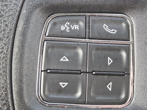 Used 2015 RAM 1500 Classic SLT image 28